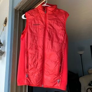 Men’s Mammut size small vest